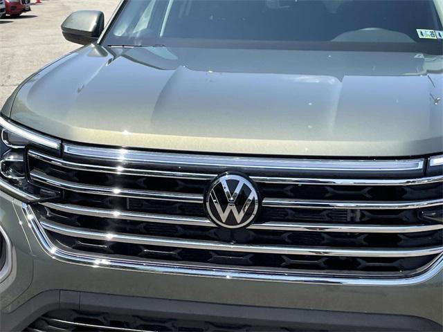 new 2025 Volkswagen Atlas car, priced at $44,886