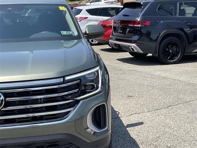 new 2025 Volkswagen Atlas car, priced at $44,886