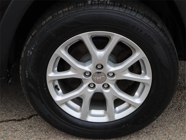used 2015 Jeep Cherokee car, priced at $8,988