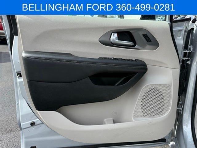 used 2024 Chrysler Pacifica car, priced at $26,491