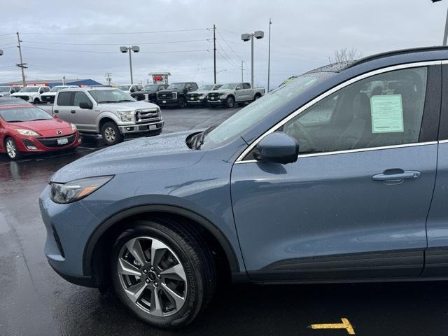 new 2025 Ford Escape car, priced at $42,910