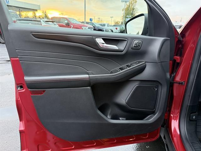 used 2022 Ford Escape car, priced at $23,045