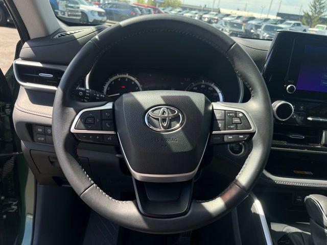 used 2024 Toyota Highlander car, priced at $43,495