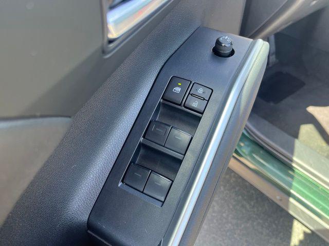 used 2024 Toyota Highlander car, priced at $43,495