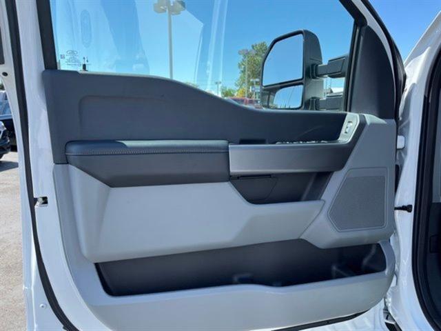 new 2025 Ford F-350 car, priced at $61,200