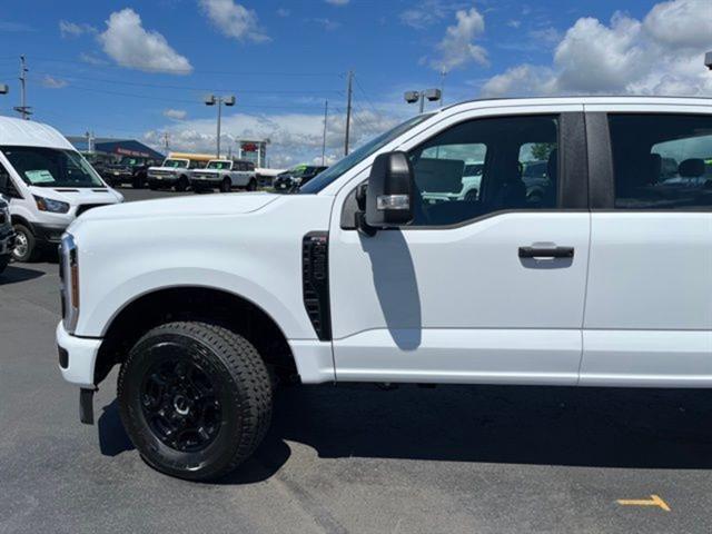 new 2025 Ford F-350 car, priced at $61,200
