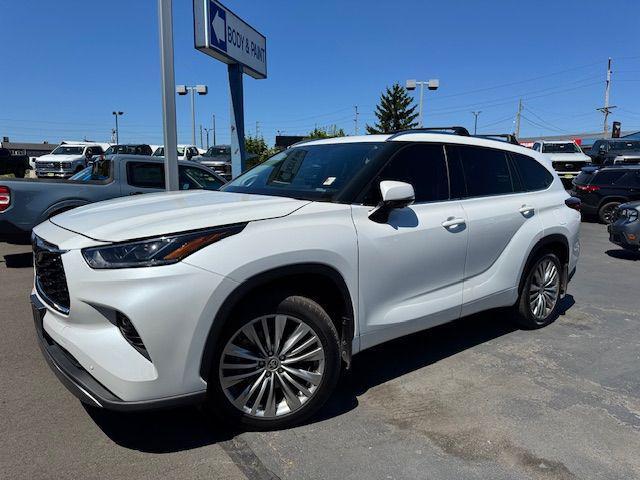 used 2023 Toyota Highlander car, priced at $36,991