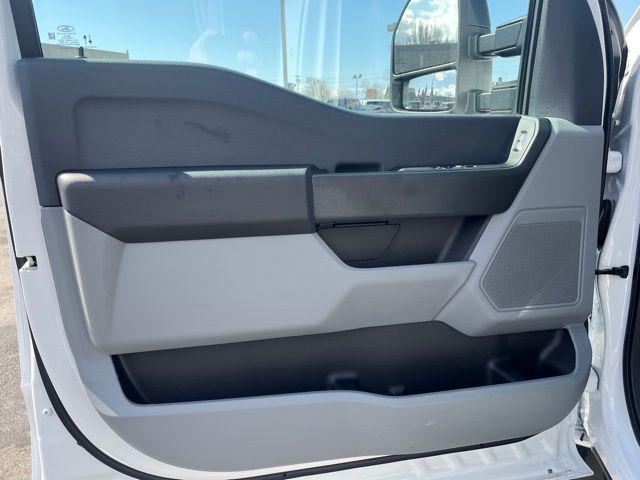 new 2025 Ford F-250 car, priced at $50,679