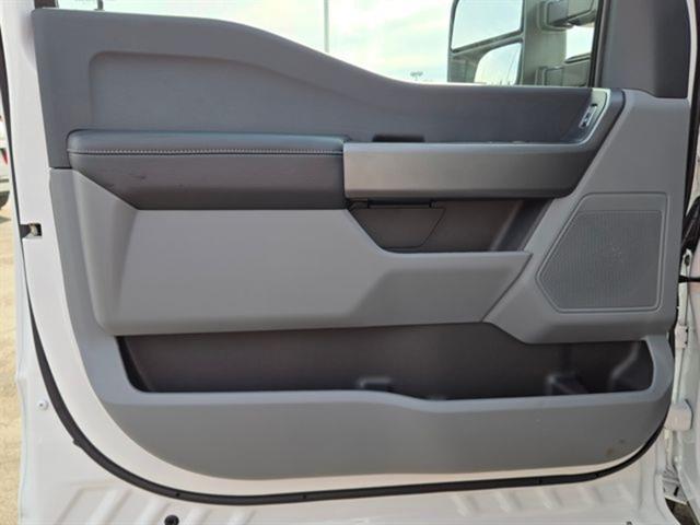 new 2025 Ford F-350 car, priced at $61,160