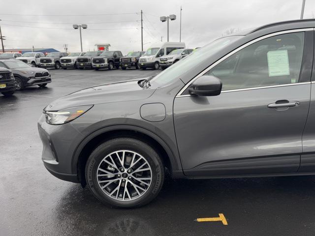 new 2025 Ford Escape car, priced at $41,205