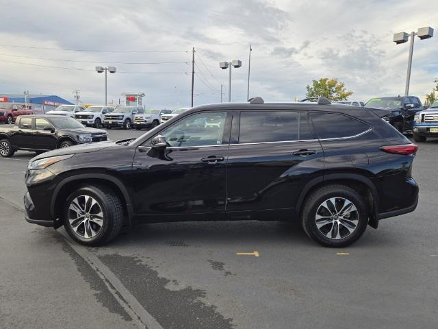 used 2021 Toyota Highlander car, priced at $36,345