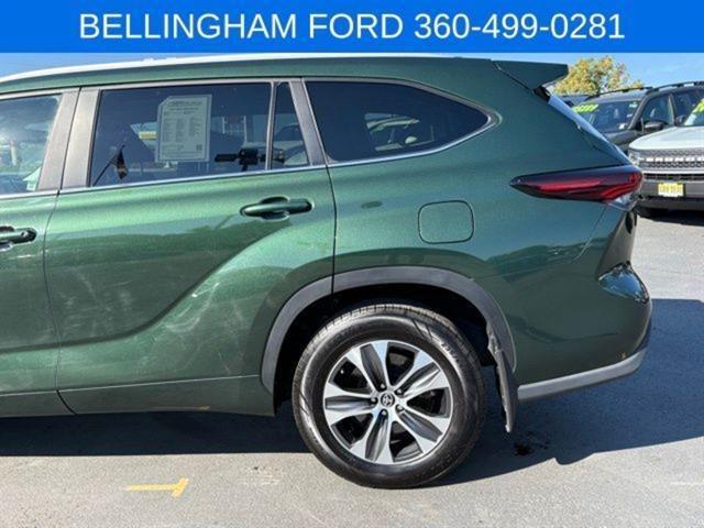 used 2024 Toyota Highlander car, priced at $39,991