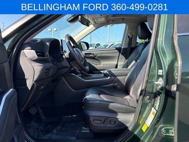 used 2024 Toyota Highlander car, priced at $39,991