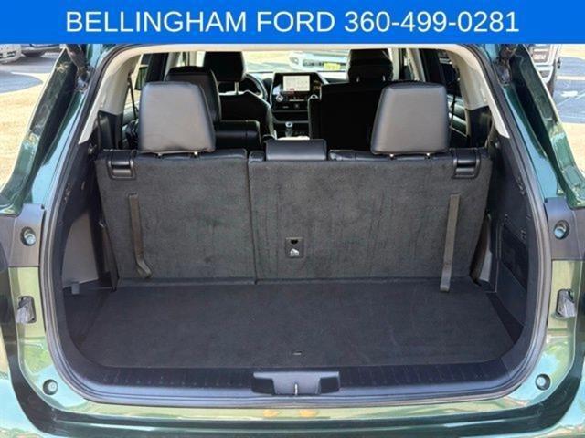 used 2024 Toyota Highlander car, priced at $39,991