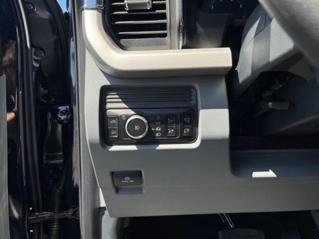 new 2025 Ford F-350 car, priced at $76,280