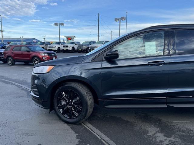 new 2024 Ford Edge car, priced at $40,065