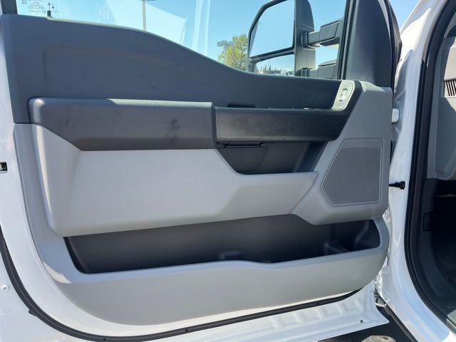 new 2025 Ford F-350 car, priced at $57,284