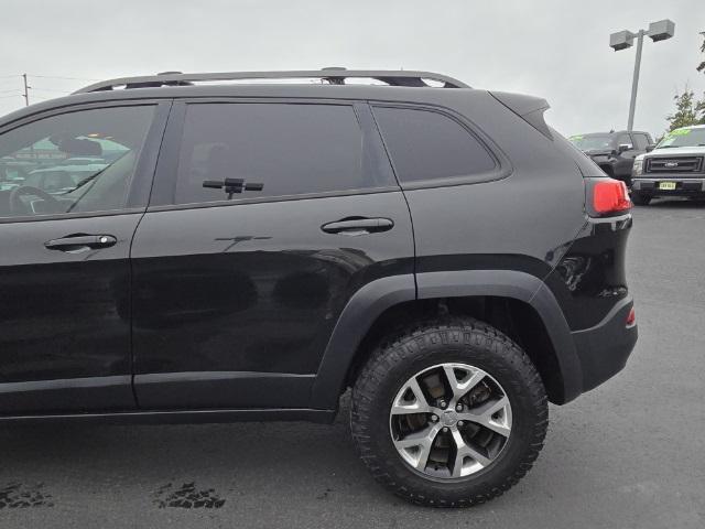 used 2016 Jeep Cherokee car, priced at $12,495