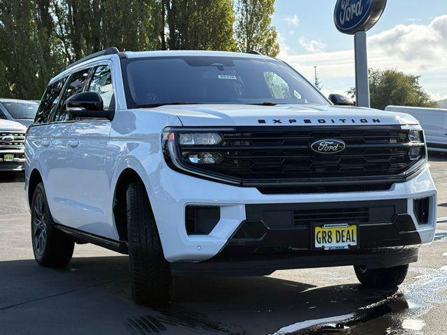 new 2025 Ford Expedition car, priced at $84,930