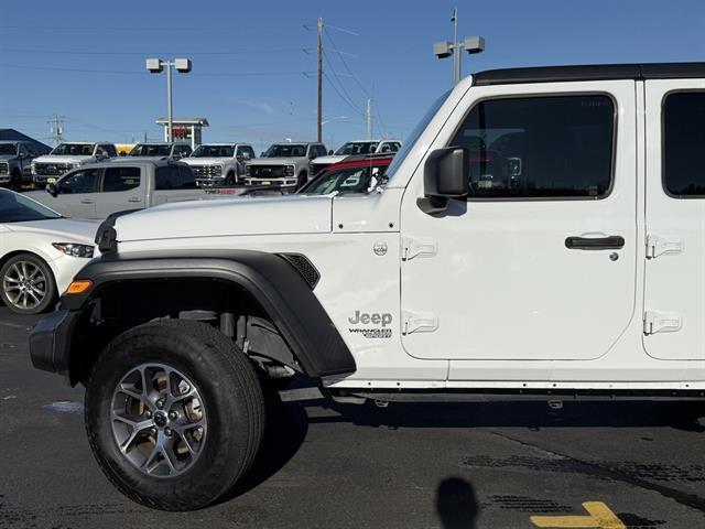 used 2019 Jeep Wrangler Unlimited car, priced at $22,582