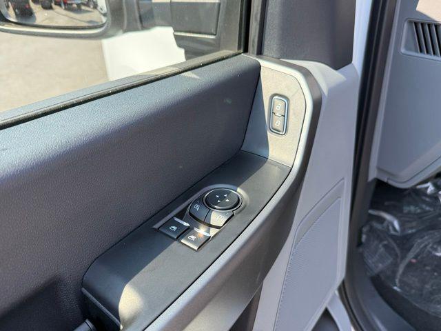 new 2025 Ford F-350 car, priced at $52,695
