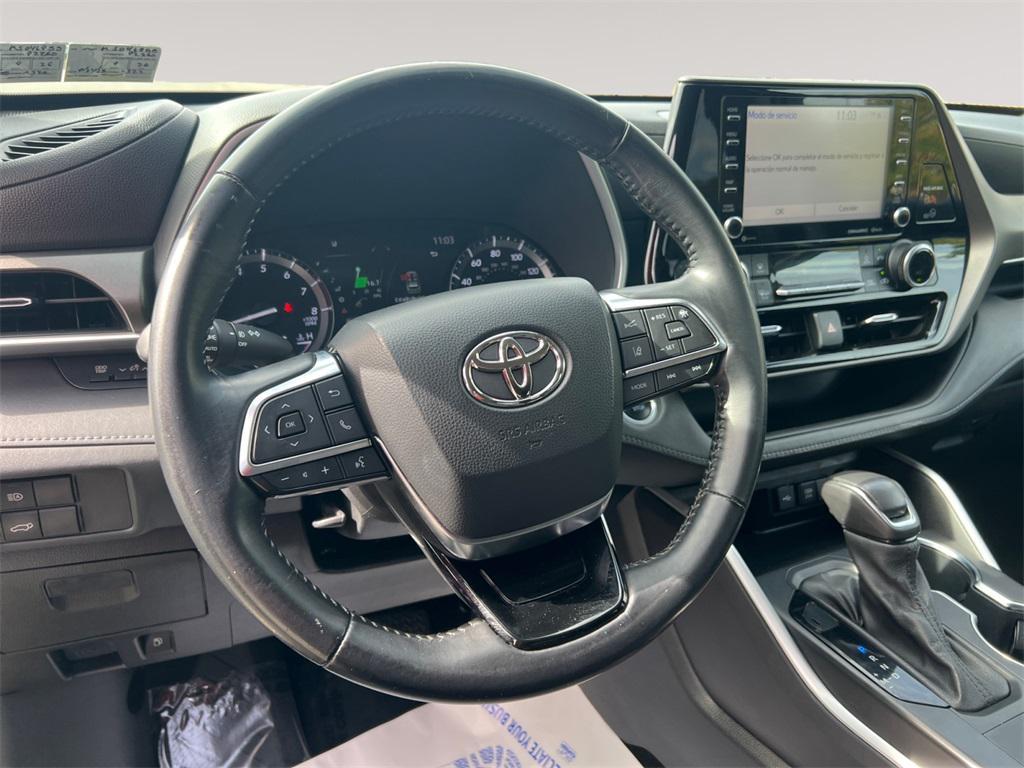 used 2021 Toyota Highlander car, priced at $28,432