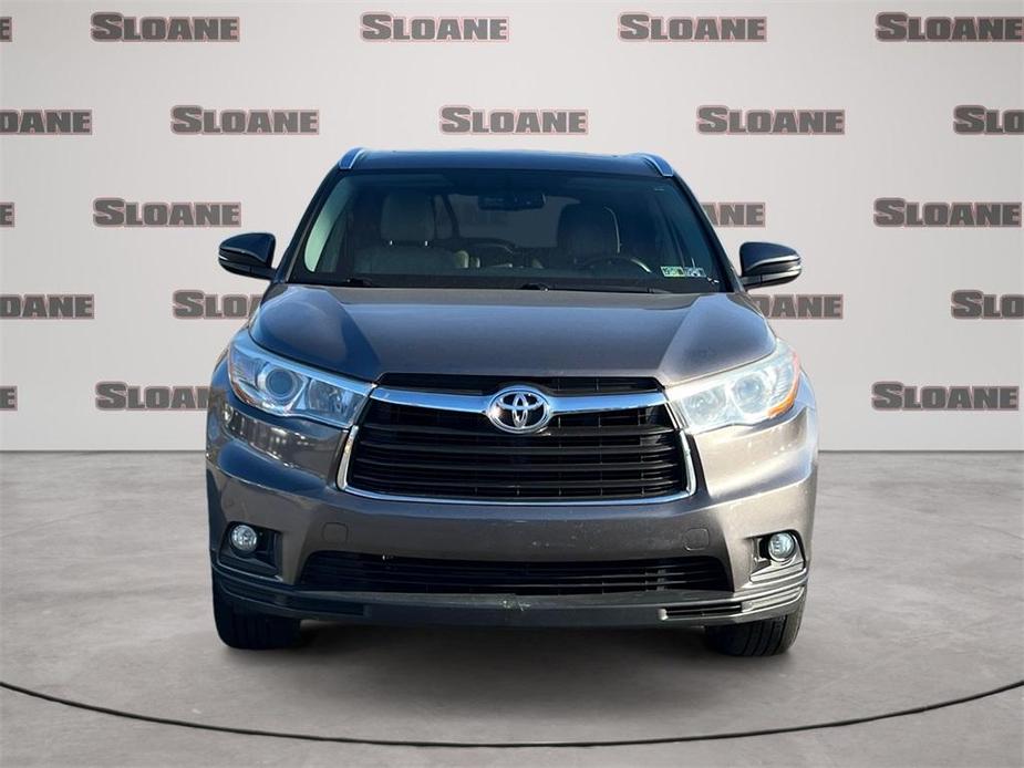 used 2015 Toyota Highlander car, priced at $16,386