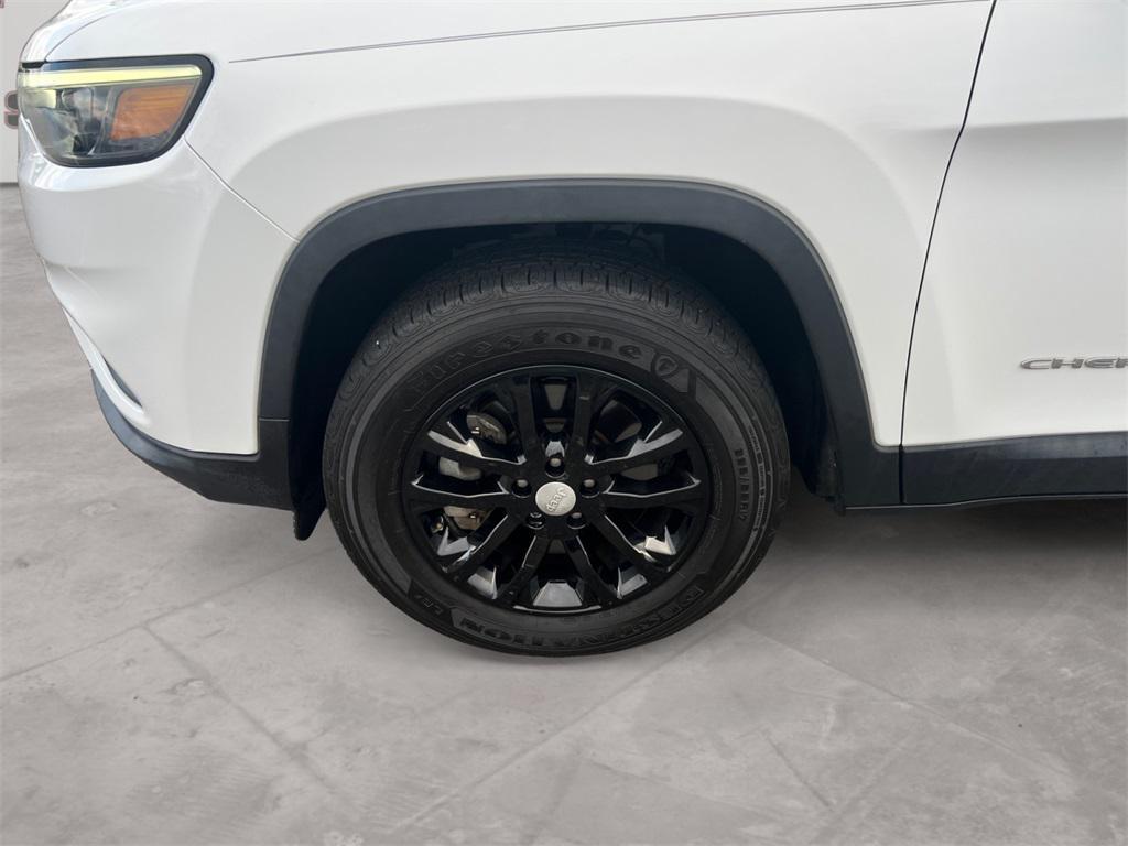 used 2021 Jeep Cherokee car, priced at $19,499