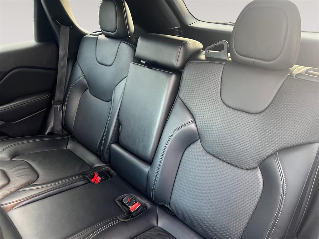 used 2021 Jeep Cherokee car, priced at $19,499