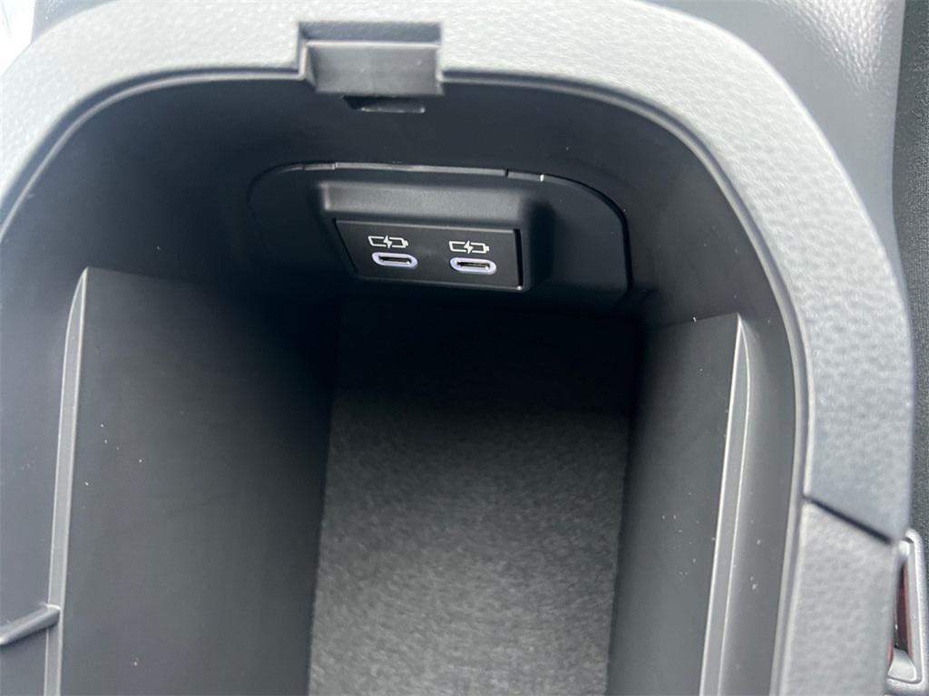 new 2025 Toyota RAV4 car, priced at $35,513