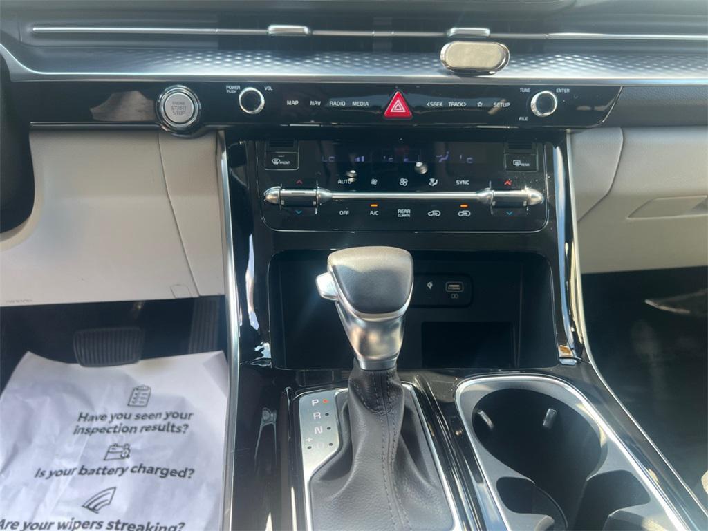 used 2023 Kia Carnival car, priced at $35,483