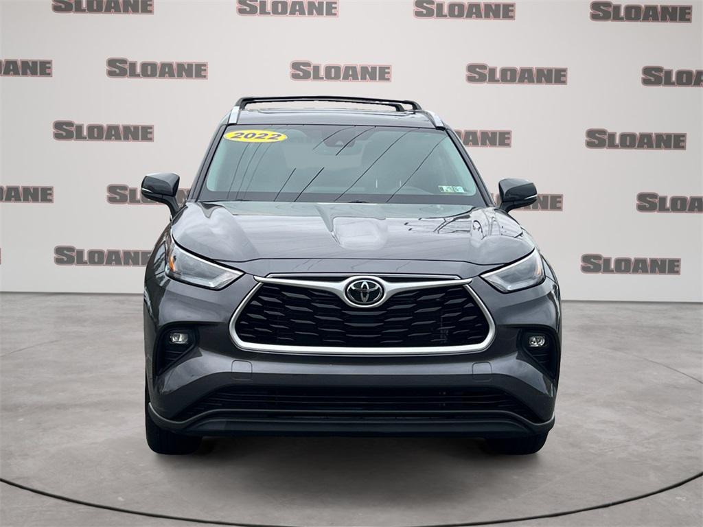 used 2022 Toyota Highlander car, priced at $34,329