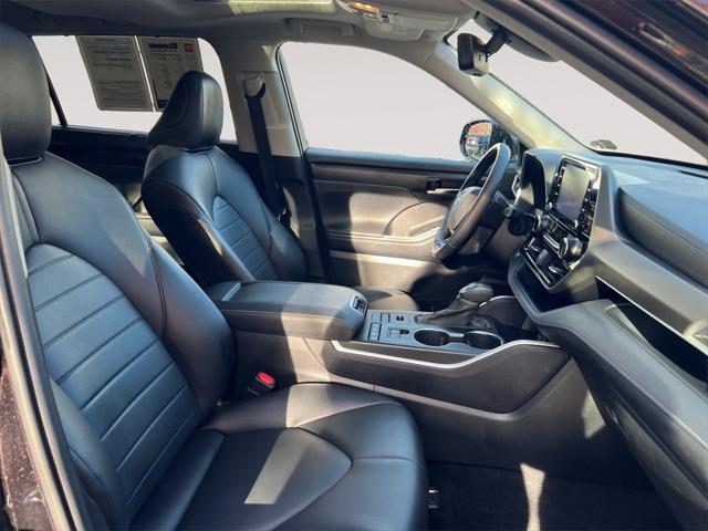 used 2020 Toyota Highlander car, priced at $29,863