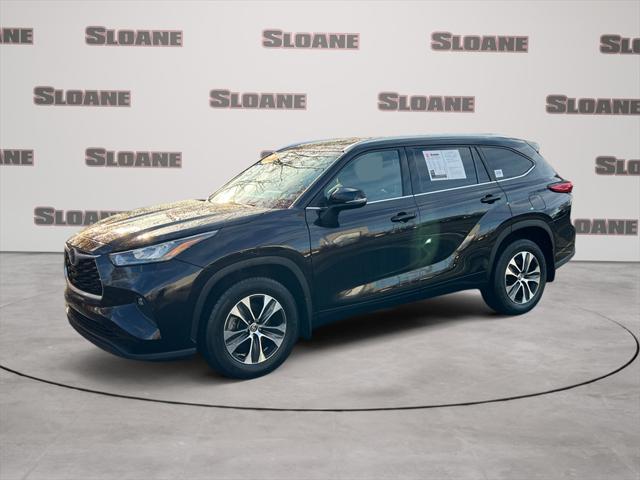 used 2020 Toyota Highlander car, priced at $29,863