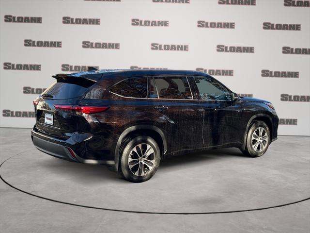 used 2020 Toyota Highlander car, priced at $29,863