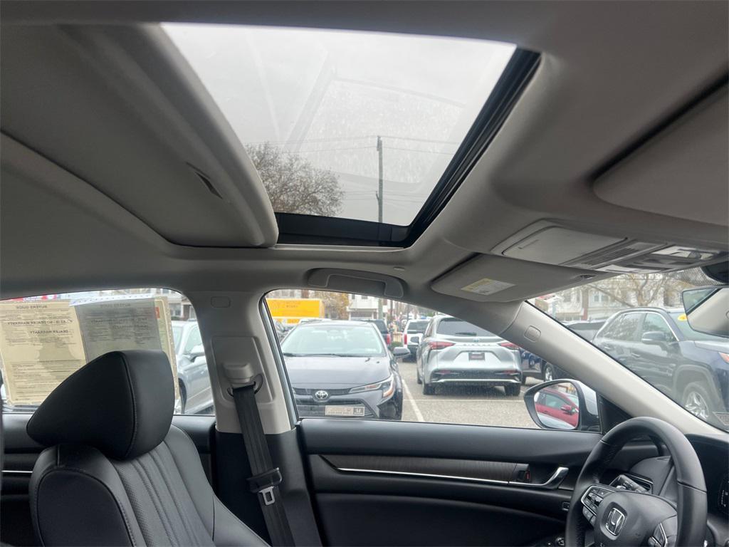 used 2018 Honda Accord Hybrid car, priced at $22,558