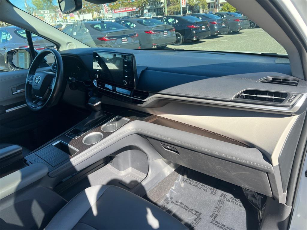 used 2022 Toyota Sienna car, priced at $36,275