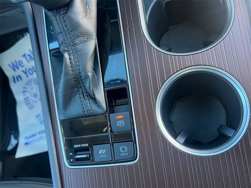 used 2022 Toyota Sienna car, priced at $36,275