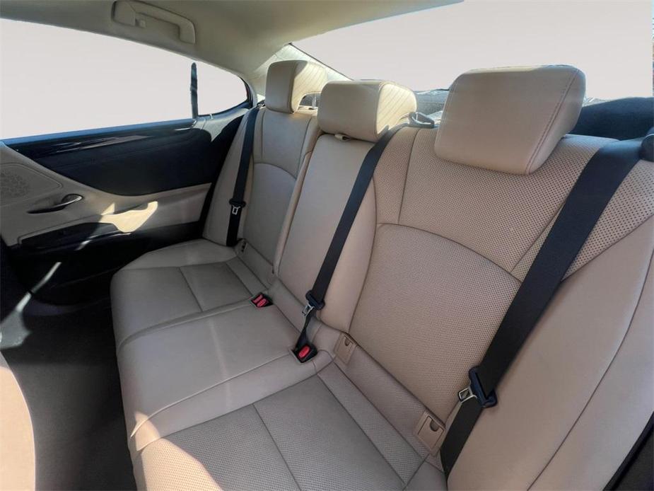 used 2021 Lexus ES 350 car, priced at $32,500