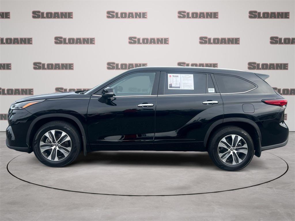 used 2023 Toyota Highlander car, priced at $39,489