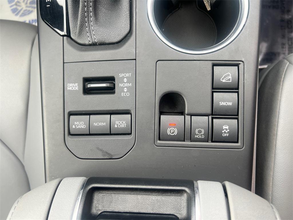 used 2023 Toyota Highlander car, priced at $39,489