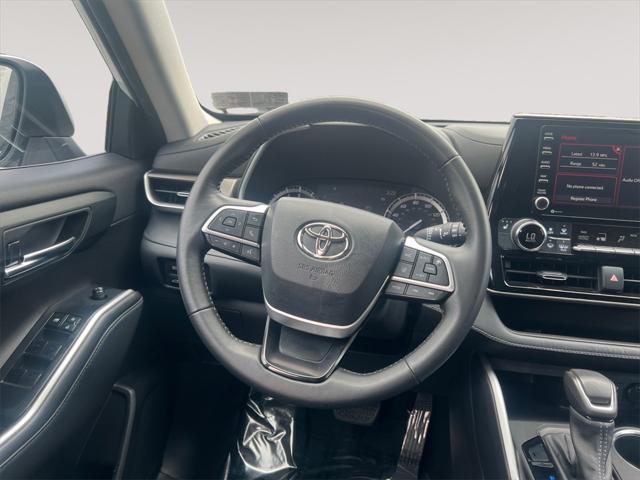used 2022 Toyota Highlander car, priced at $31,987