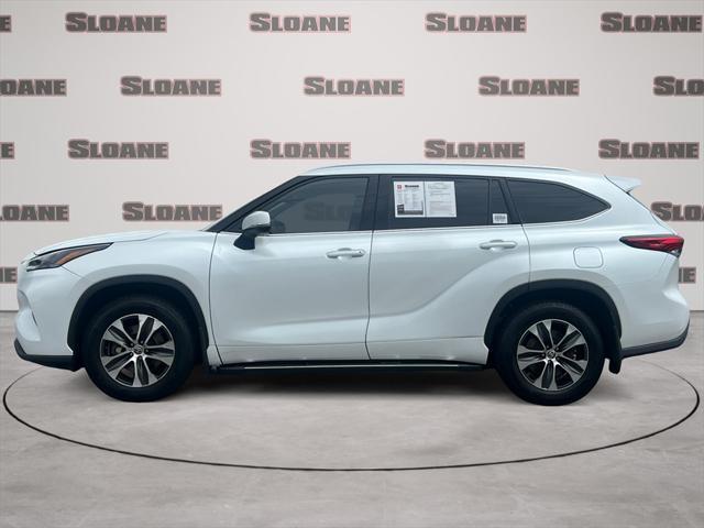 used 2022 Toyota Highlander car, priced at $31,987