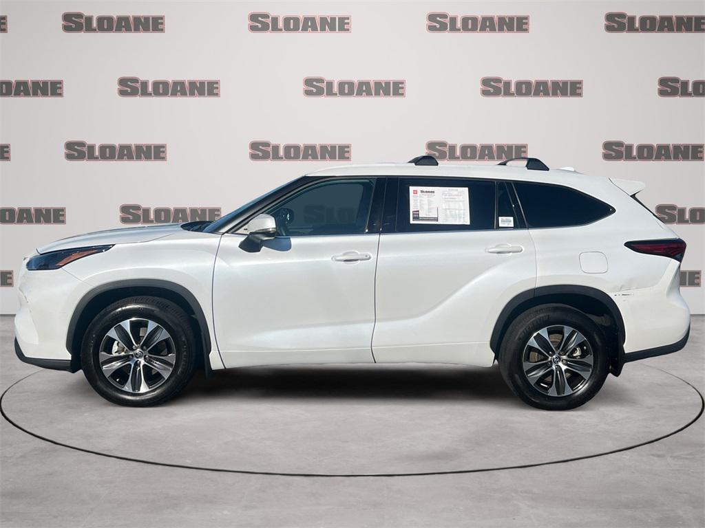used 2022 Toyota Highlander car, priced at $39,490