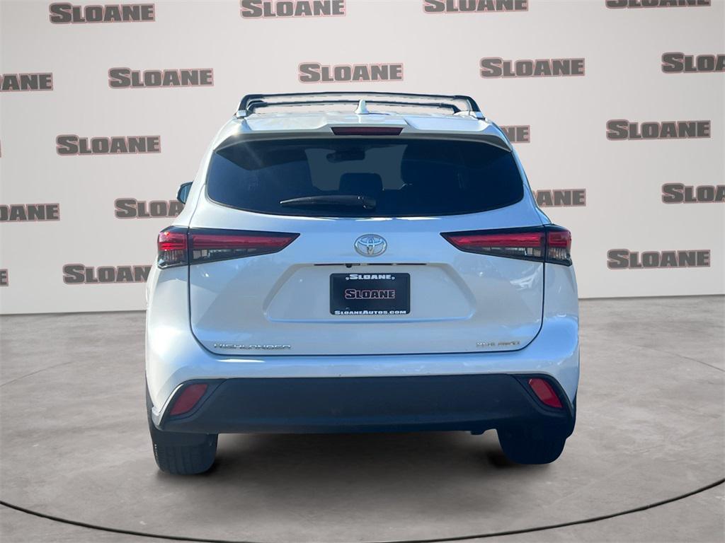 used 2022 Toyota Highlander car, priced at $39,490