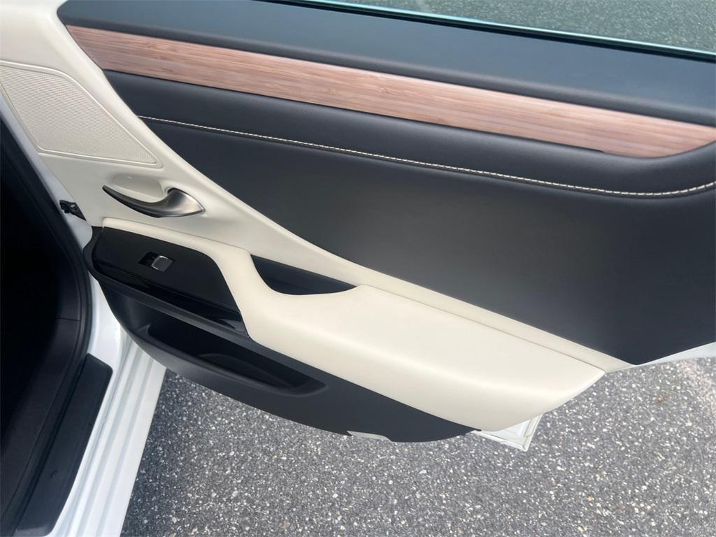 used 2023 Lexus ES 350 car, priced at $36,438