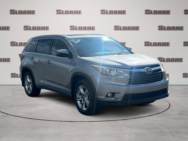 used 2015 Toyota Highlander car, priced at $21,147