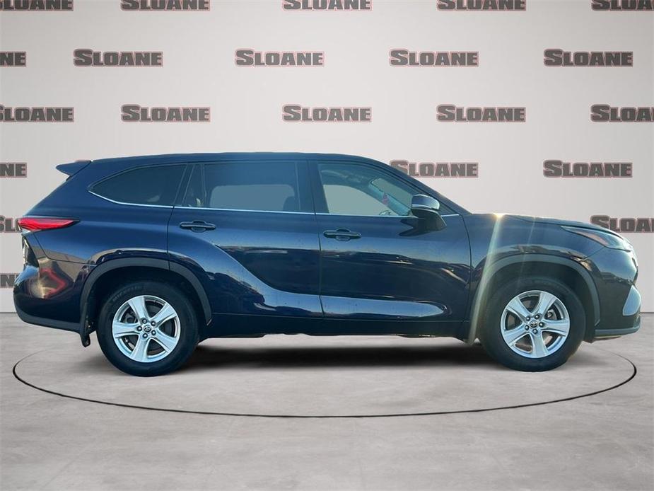 used 2022 Toyota Highlander car, priced at $32,319