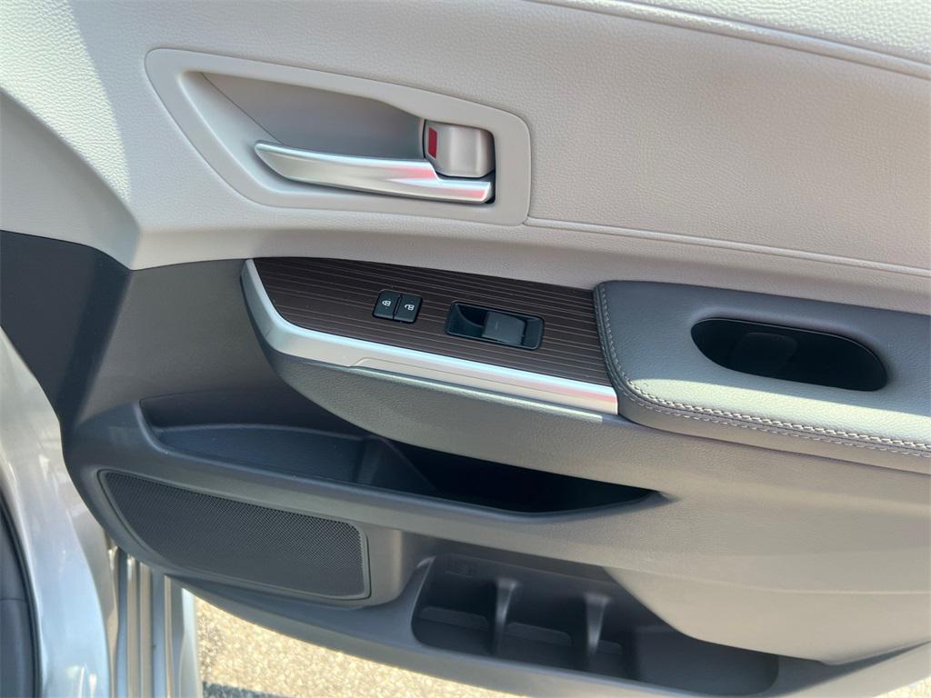 used 2023 Toyota Sienna car, priced at $48,137
