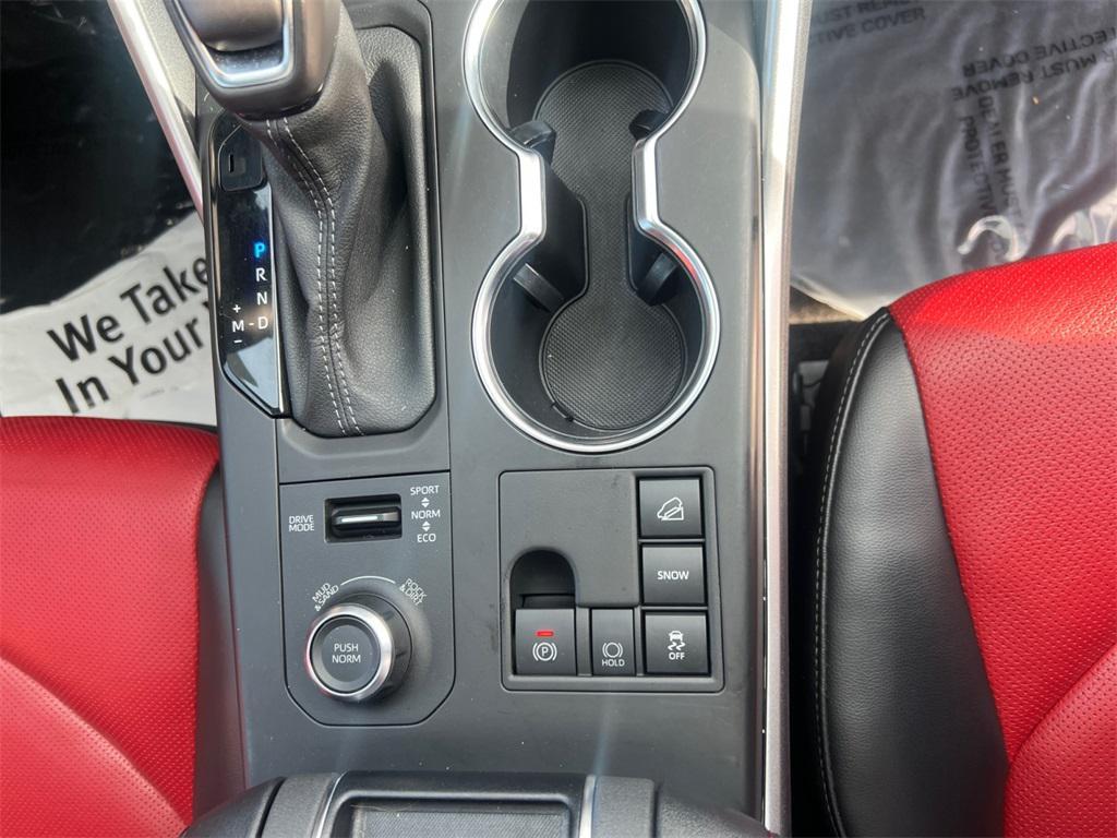 used 2023 Toyota Highlander car, priced at $40,249